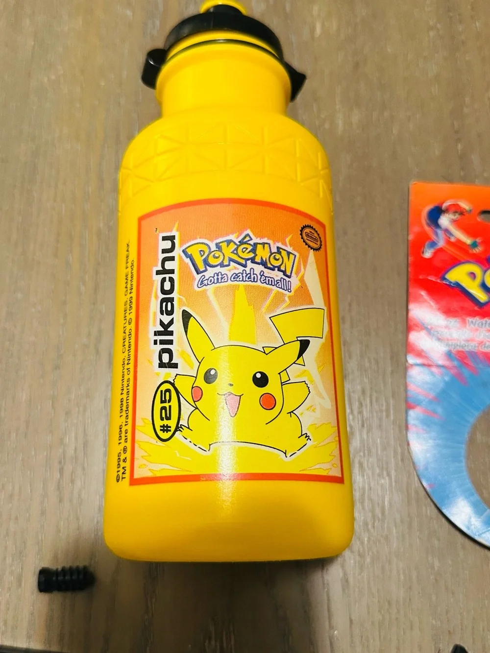 Pokémon Pikachu 22oz Water Bottle with Cage,Mount and screws 1999 Vintage